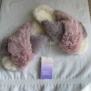 NWT Women’s CrossBand Slides Slippers